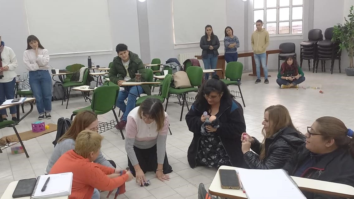 Taller Teórico Práctico ''Hacia el Empoderamiento de las Familias.'' Fundación TEA Santa Cruz